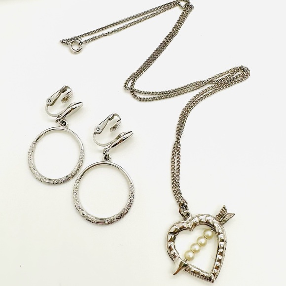 Vintage Trifari Earrings & Heart Necklace - Picture 1 of 17